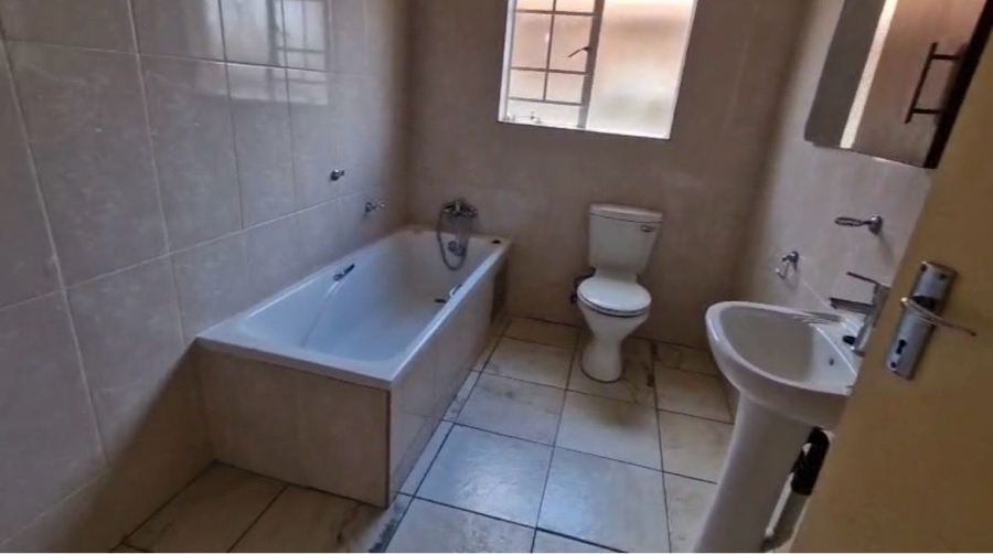 3 Bedroom Property for Sale in Waterval East North West